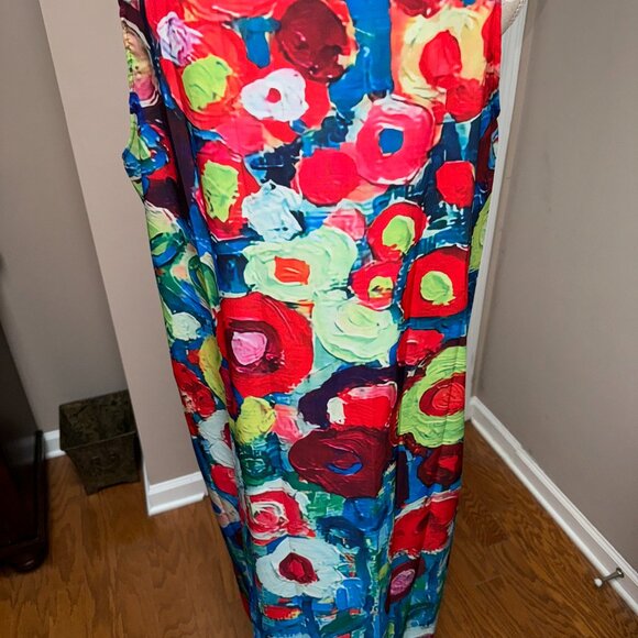 Patterned Dress - Picture 2 of 3